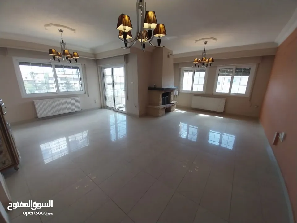 شقة غير مفروشة للإيجار ( Property 38822 )-175034671