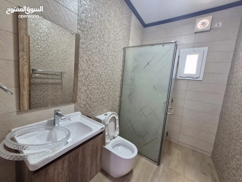 15 BR Commercial Use Villa for Sale – Mawaleh