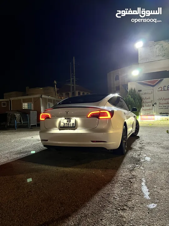 Tesla Model 3 Standard Plus / 2021