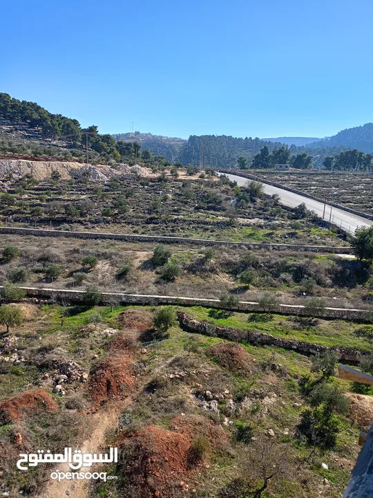 ارض للاجار في بيت اولا على الشارع الرئيسي