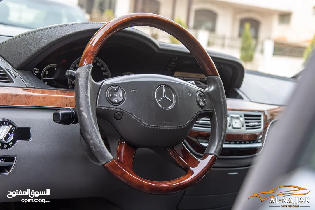 Mercedes S350 2008  السيارة وارد و بحالة الوكالة