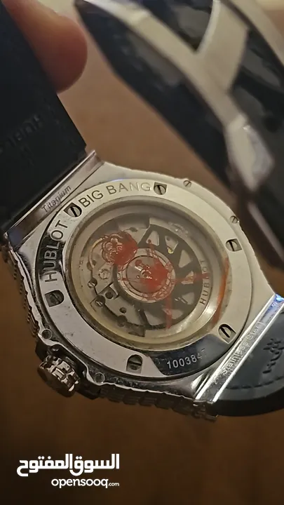 نشتري الساعات الثمينة نقدا - we buy high-end watches in Cash