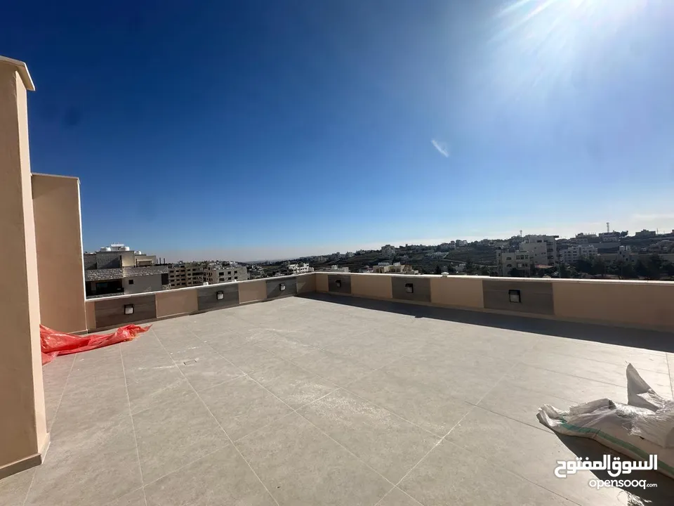 شقه طابق اخير مع روف  للبيع في طريق المطار  ( Property ID : 41312 )