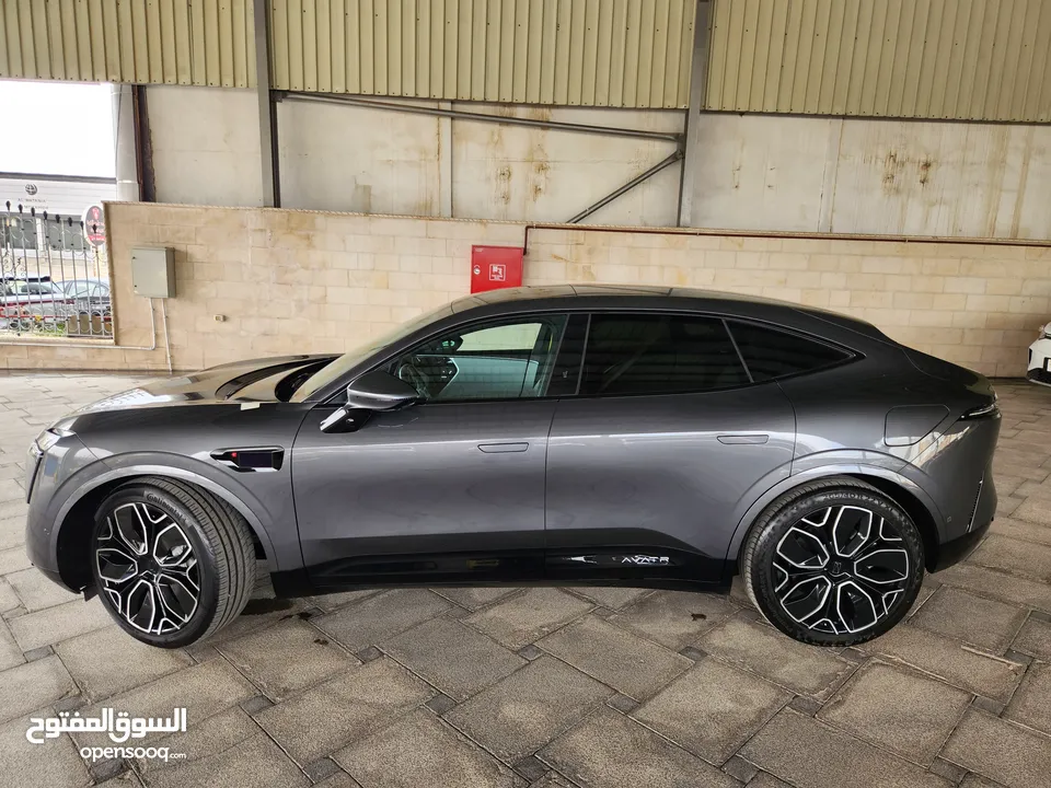 شانجان افاتار موديل 2023 AVATR 11 دفع كلي AWD وثنائي