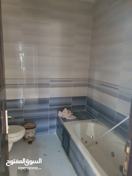 #شقه_للايجار_غير_مفروشه_هادئه_ومميزه