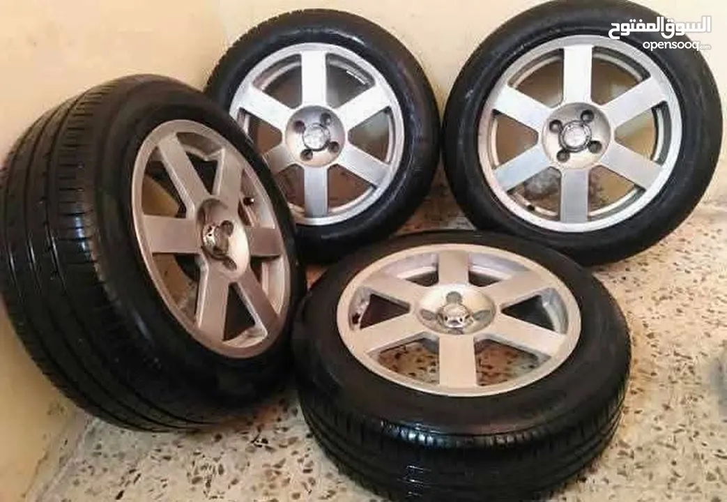تشكيله اطقم للبيع أو للبدل