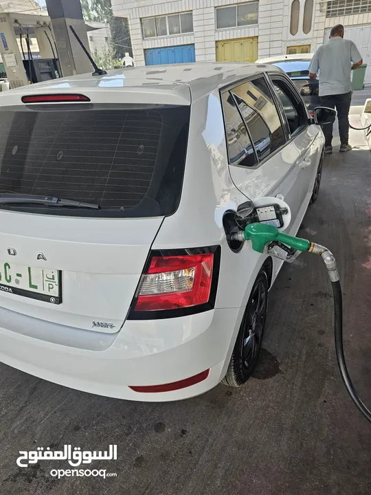 سكودا فابيا صلاه النبي دهان شركه اقتصاديه جدا بالوقود بطاريه جديده كوشوك جديد تجهيز كامل كماليات