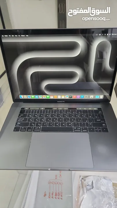 MacBook Pro A1990  i9 16gb 4gb graphics