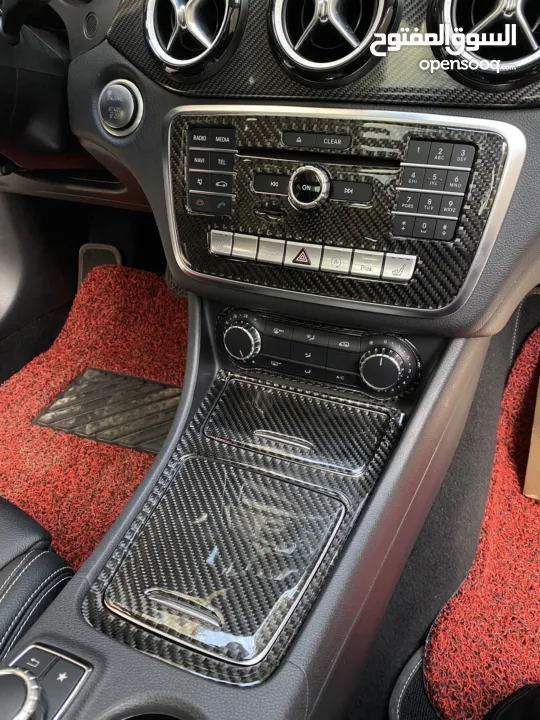 مرسيدس gla 200  بلاك اديشن موديل 2019  تسيير 2022  ترخيص + صيانة جديد  ممشى 60 الف  ايد اولى