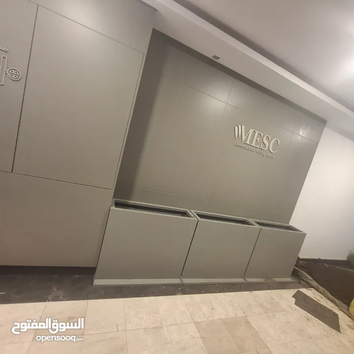 قواوير فايبر جلاس بشكل عصري أنيق #قواوير فايبر جلاس  #نباتات زينة ومثمر داخلي وخارجي  #إشراف مهندسين