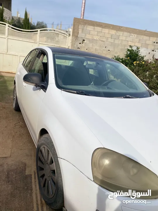 جيتا 2010 لون ابيض واسود