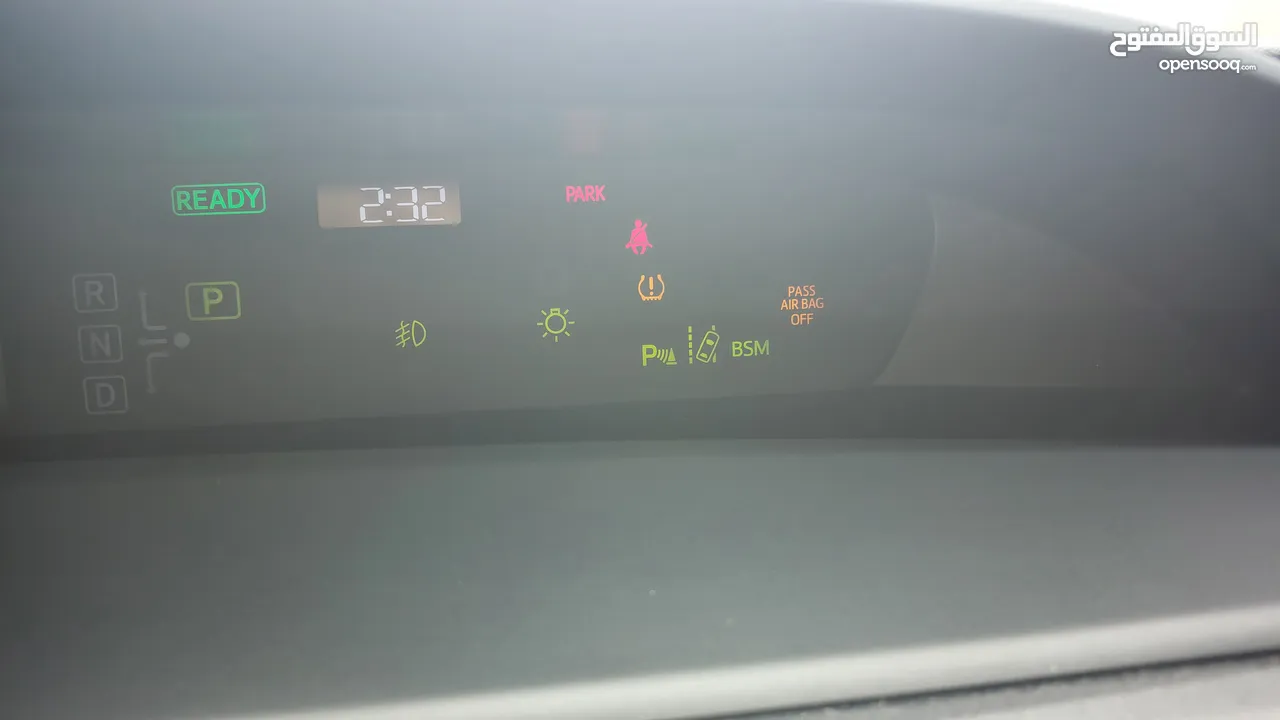 تويوتا بريوس 2022 XLE فحص كامل فل ما عدا الفتحة صنف بيرسونا TOYOTA PRIUS 2022 XLE FULLY LODED