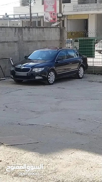 سكودا سوبيرب 2011 اتومات مطور 1800 بنزين للبيع او للبدل حسب نوع السياره