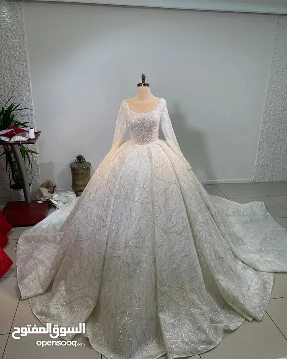 بيع محل تأجير بدلات عرايس