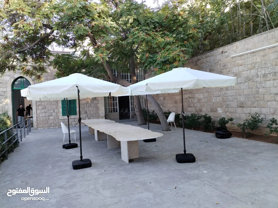 مظلة مربعة او دائرية الوان متعددة