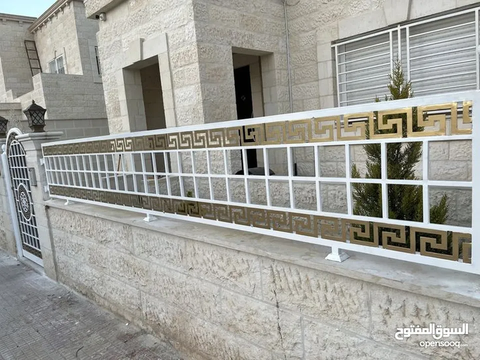 حرق اسعار على الابواب وحراسات للجدران والشبابيك ودربزينات وبرجولات للمنازل والحدائق