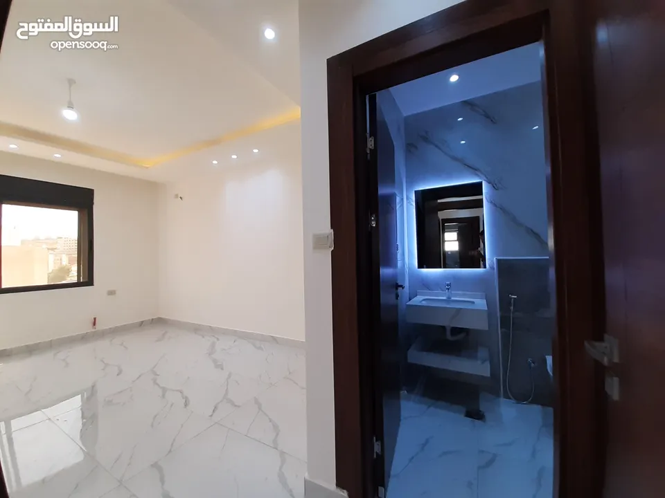شقة للبيع في شفا بدران بتشطيبات مميزة طابق ثاني مساحة 150م