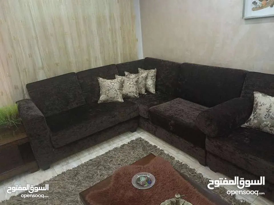 اثاث مستعمل بحالة الجديد حالته ممتازه.