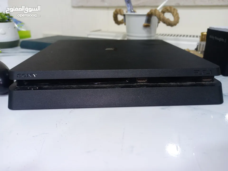 جهاز Playstation 4 slim بحالة ممتازة