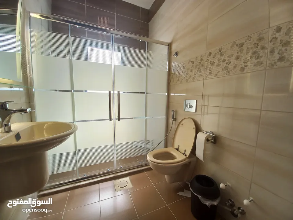 شقة مفروشة للإيجار في دير غبار ( Property 39078 ) سنوي فقط