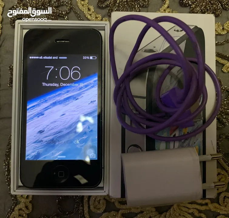 هاتف iphone 4 32 GB بحالة الزيرو كامل بالكارتونة