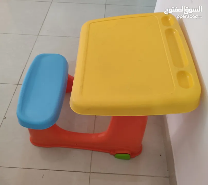 Branded Kids Desk مكتب للأطفال ماركة عالمية