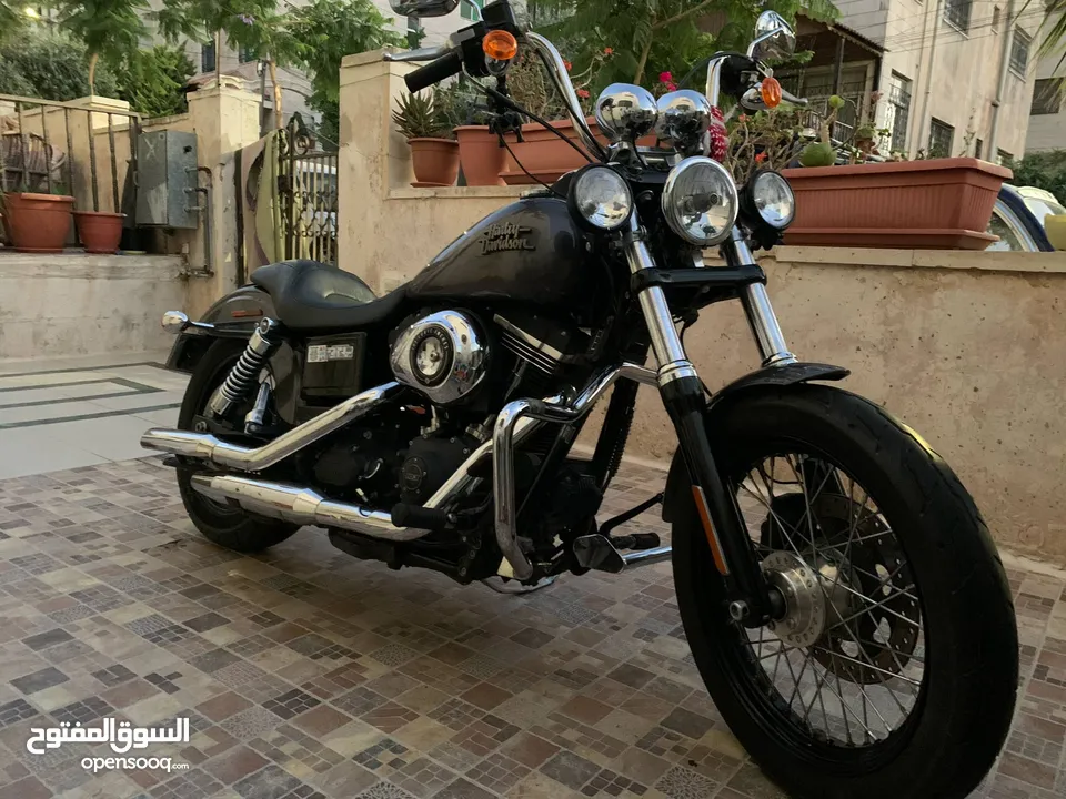 Streetbob ABS 1700cc harley Davidson نظيفه