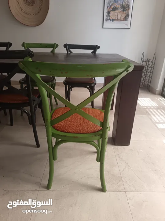 Dinning table + 6 chairs
