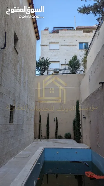 شقة فاخرة - عبدون - 4نوم 2ماستر - حديقة - ترسات - مسبح - أرقى مناطق عبدون -