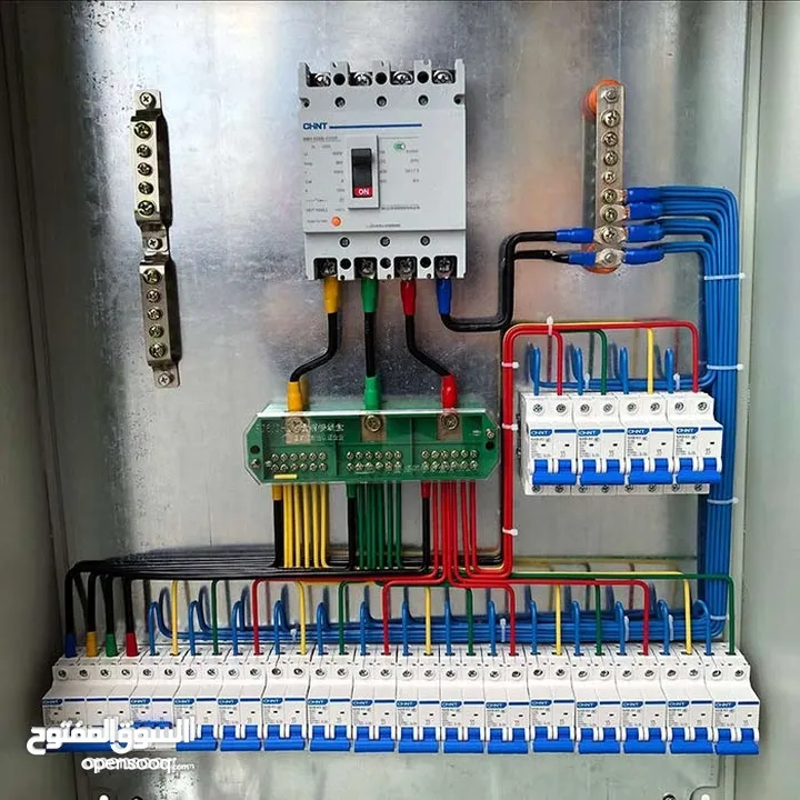 كهربجي محترف متنقل خدمه 24 ساعه فنان و دقيق  electrical Installation specialist and intercom
