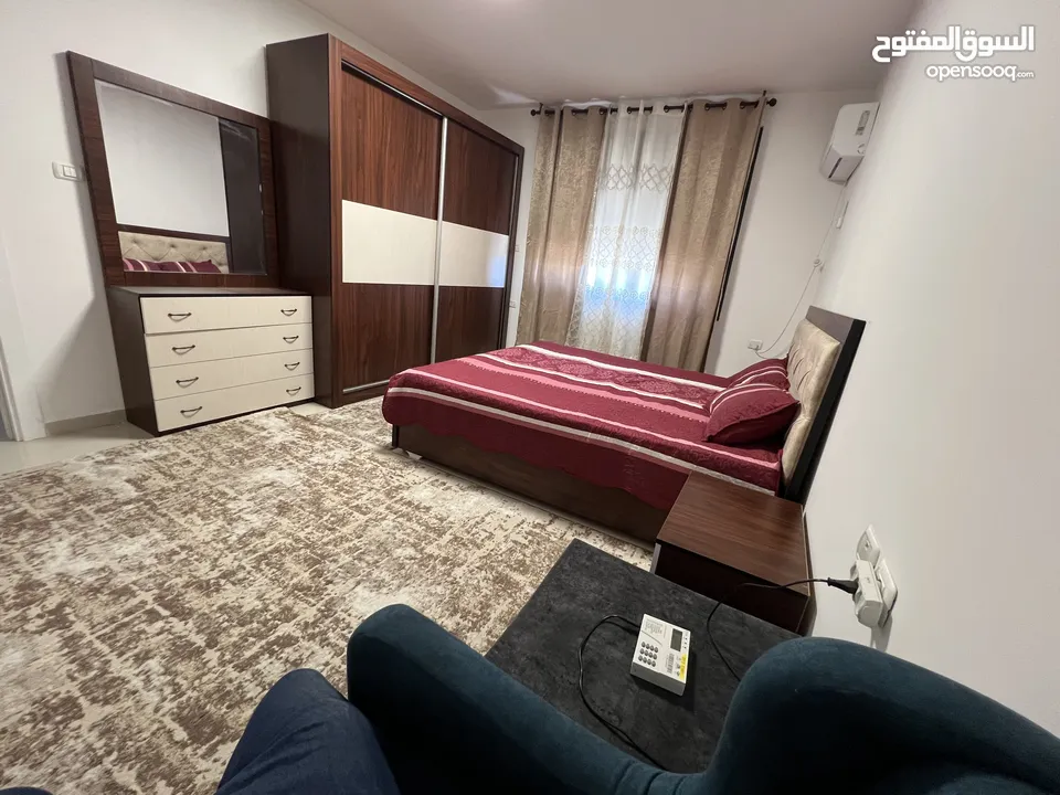 شقة جديدة مفروشة للإيجار - الطيرة، اول شارع الكرمل