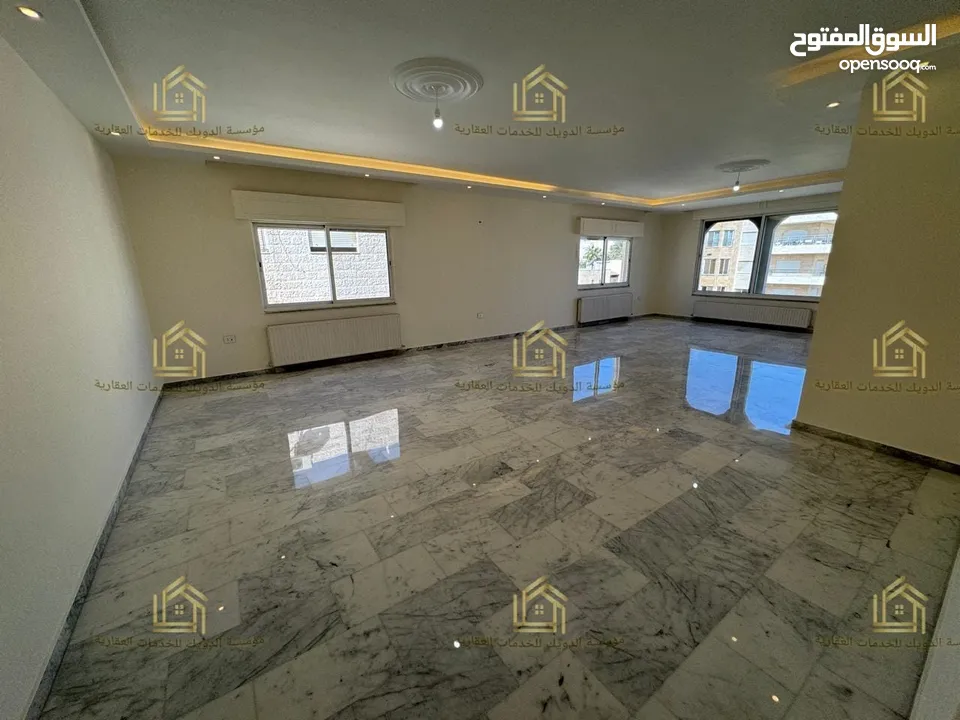 شقة فاخرة - دير غبار - 4نوم 2ماستر - 380م - مطبخ فاخر - فايربليس - قرب الخدمات