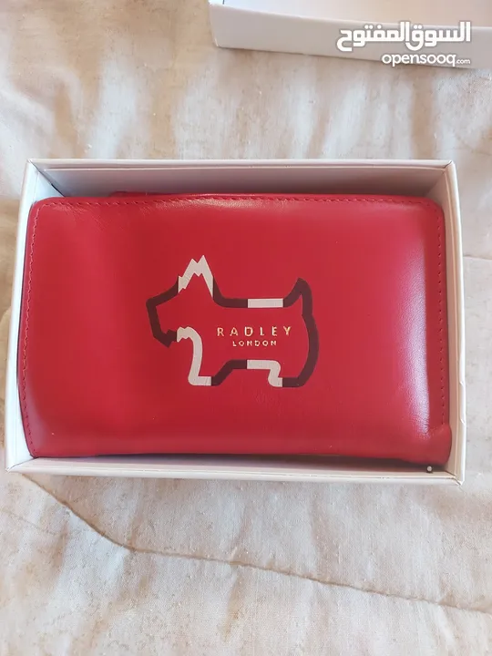 محفظة Radley London بحالة ممتازة للبيع