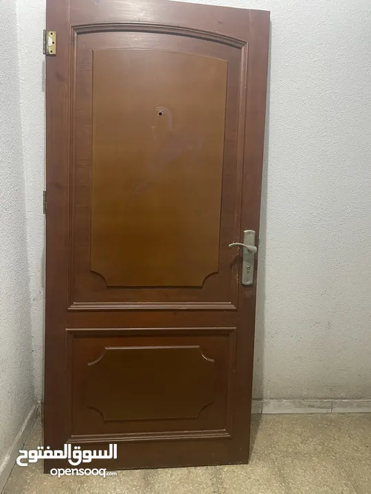 باب  خارجي