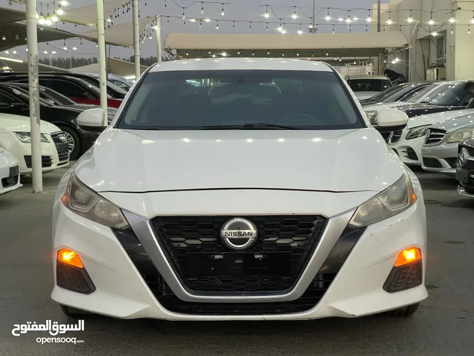 Nissan Altima 4V American 2019