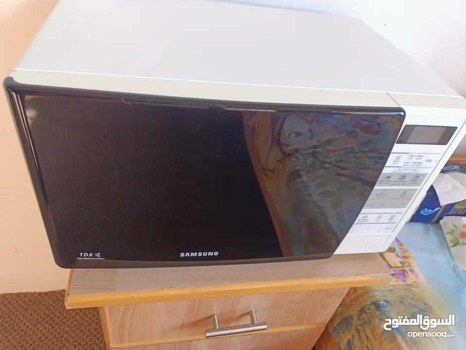 مايكروبف سامسونج عدد 2 صناعه ماليزيه  فحص كامل لا يحتاج صيانه