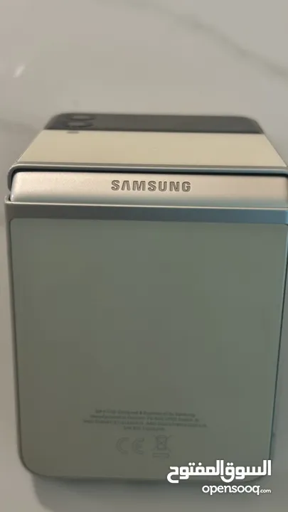 Samsung Z Flip3 5G 256Gb (2y not used)