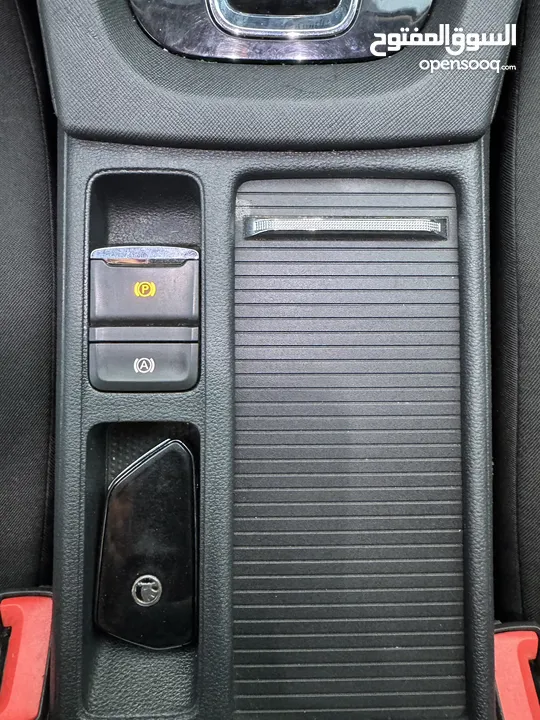 اوكتافيا 2021/20 بالنايلون منمرة من اربع شهور حررق سعرر 95.000 شيكل كاش و نهاائي