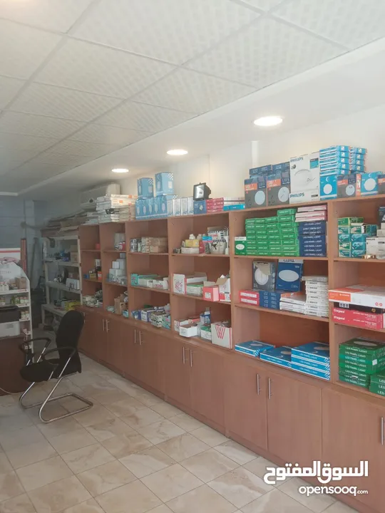 محل ادوات كهربائية للبيع مع بضاعة او بدون