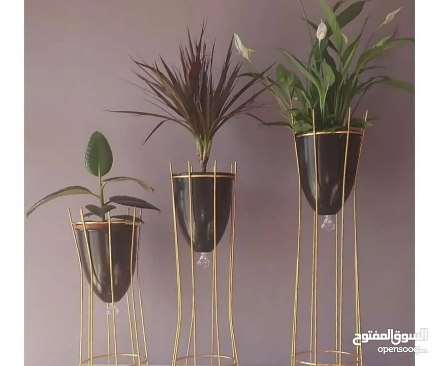 سيت أستاند نباتات ثلاثي جديد بيع فقط الاستاندات الي بالصورة بدون النباتات