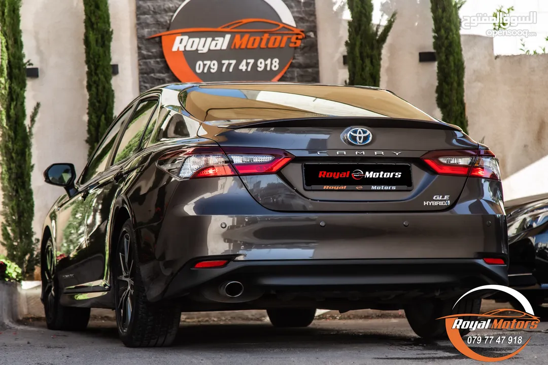 Toyota Camry Gle 2023  السيارة بحالة الوكالة و قطعت مسافة 58,000 كيلو متر
