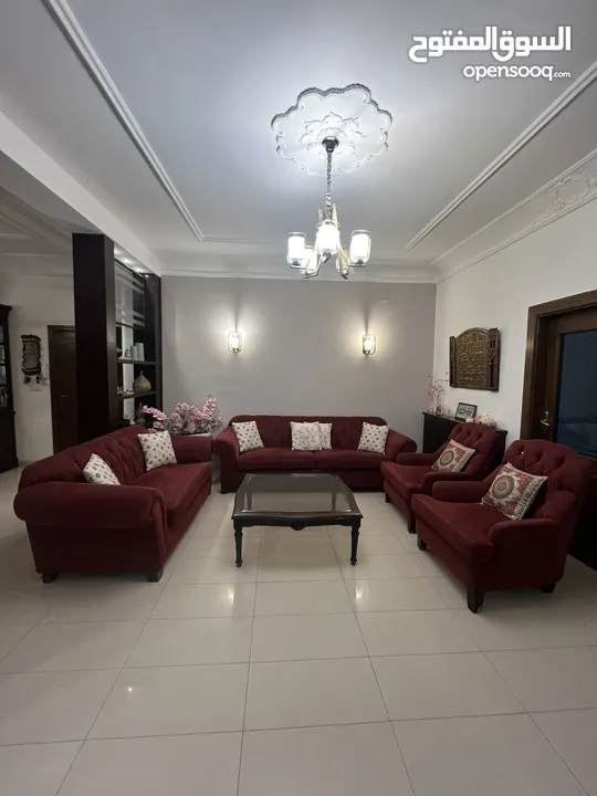 طقم كنب لبيع