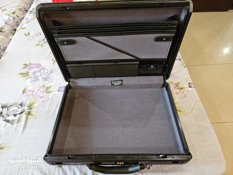 Samsonite Briefcase Hard Shell (Made in USA)