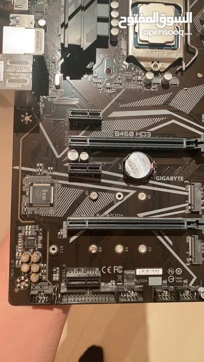 Motherboard - Gigabyte B460 HD3  مع معالج Intel i5 10400  بسعر ممتاز