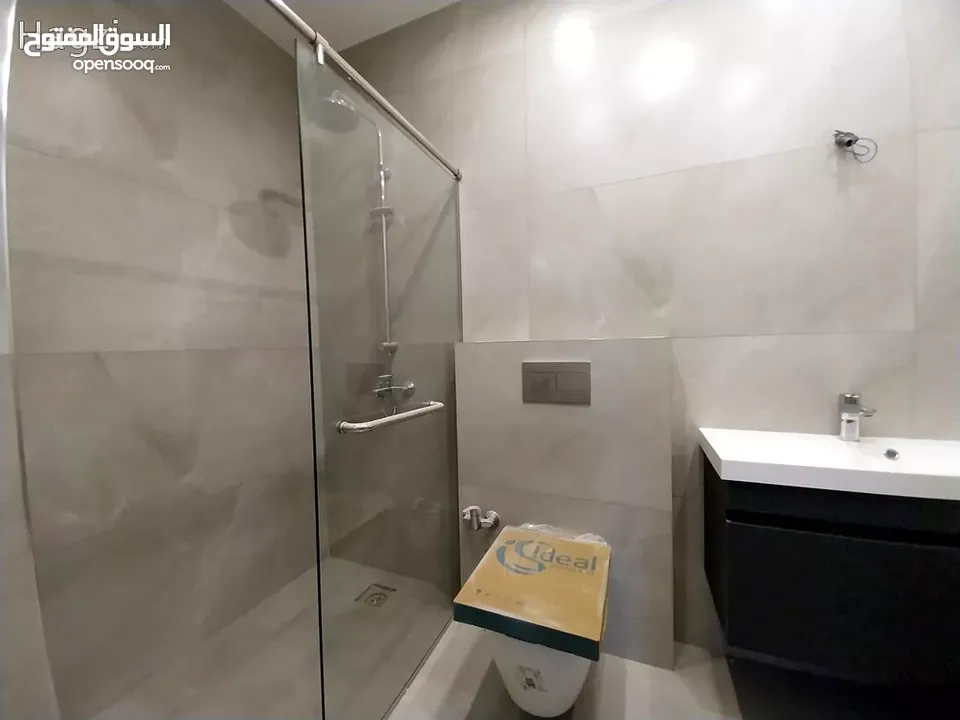 شقة للبيع في منطقة الصويفيه  ( Property ID : 34084 )