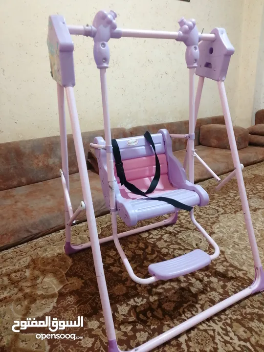 مرجيحة اطفال ومعها كرسي هديه للبيع بسعر حررررق