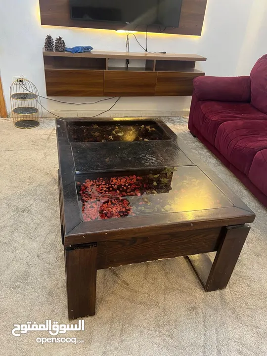 طقم طاولات وسط لغرفة معيشة