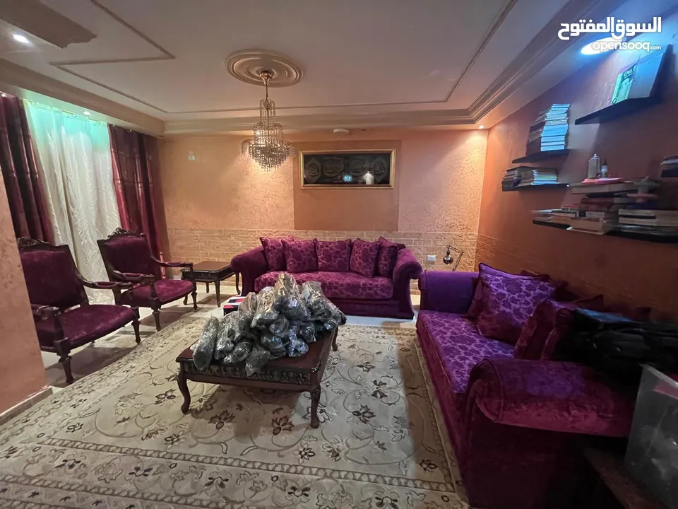 طقم كنب للبيع بحاله جيده جدا