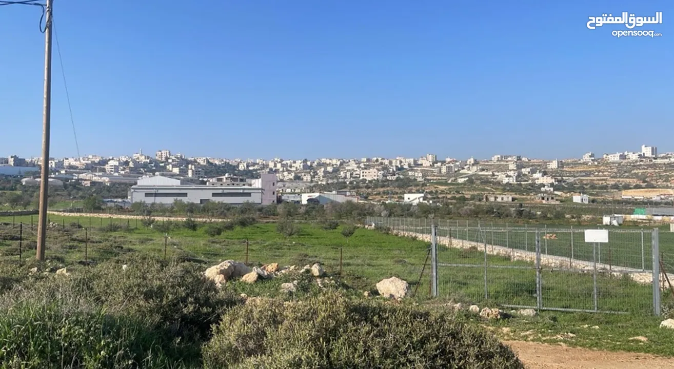 ارض 3 دونم في المنطقة الصناعية (دورا)