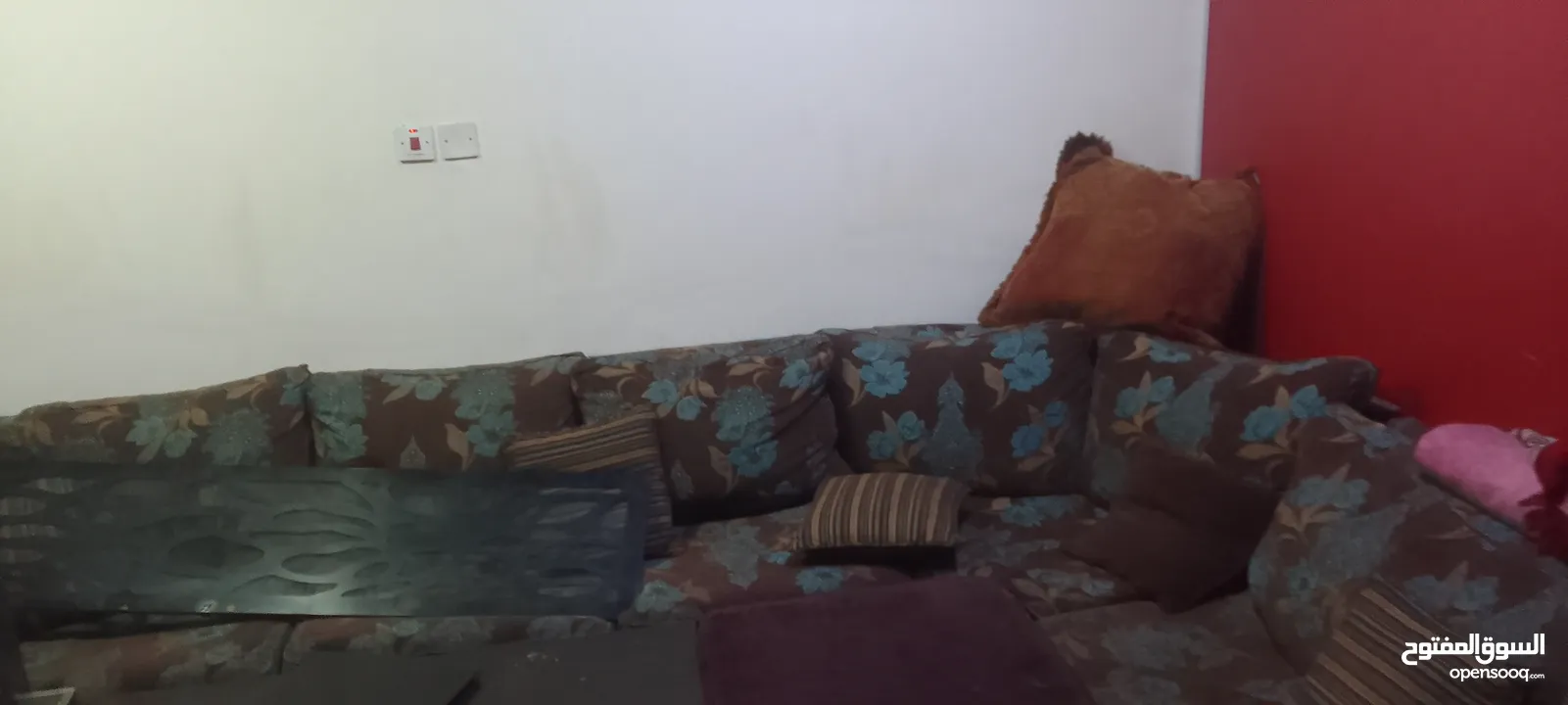 طقم جلوس بحالة ممتازة 10اشخاص